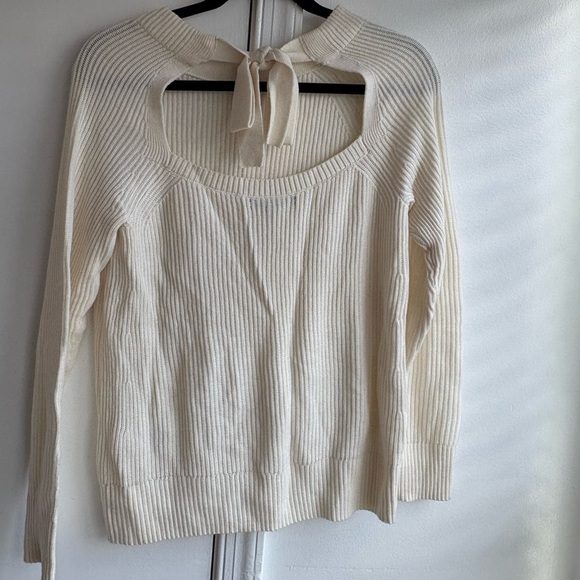 Banana Republic cream Keyhole Open Back Bow Tie knitted Crewneck Sweater Small - Picture 7 of 9